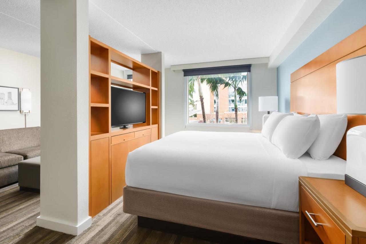 Hyatt House Fort Lauderdale Airport/Cruise Port Dania Beach Exterior photo
