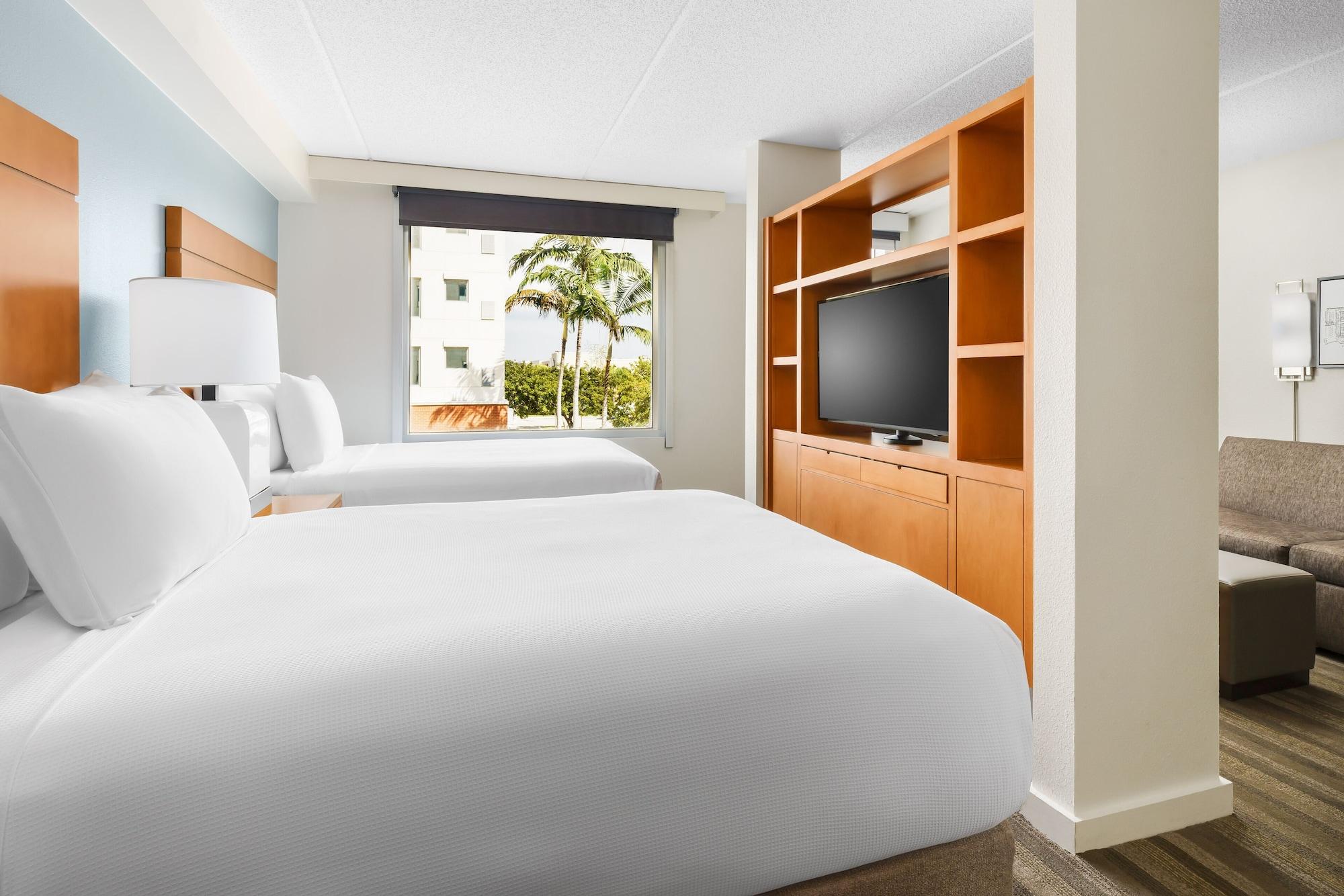 Hyatt House Fort Lauderdale Airport/Cruise Port Dania Beach Exterior photo