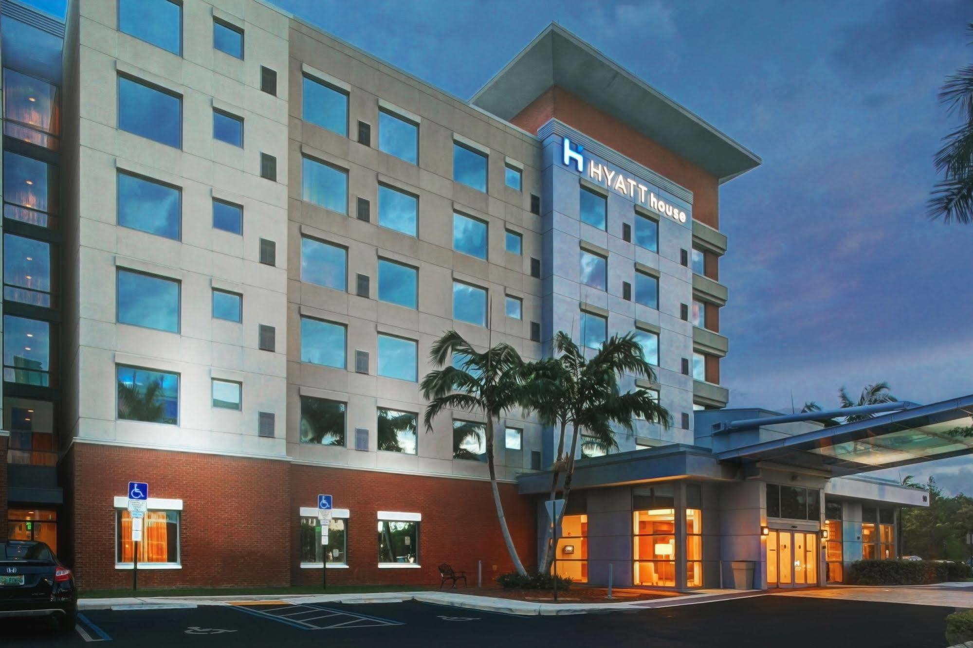 Hyatt House Fort Lauderdale Airport/Cruise Port Dania Beach Exterior photo